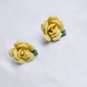 Vintage Capodimonte Bisque Earrings - HTF - Dainty Beauty